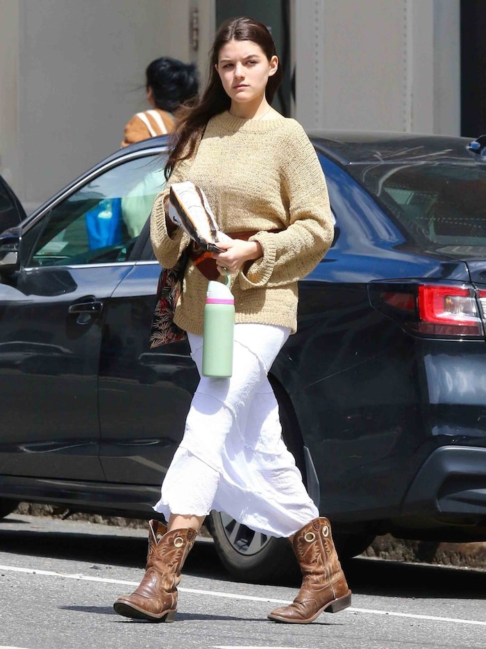 Suri Cruise ist ebenfalls Fan von Cowboy-Stiefeln.