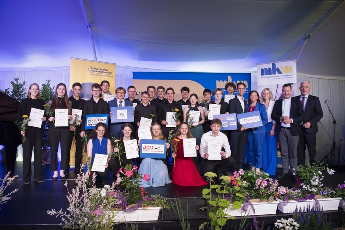 Ofenauer-Haas, Fally, Gratschmaier, Schüttengruber, Hofer, Ballwein, Khadem, Schidl, Lammerhuber
