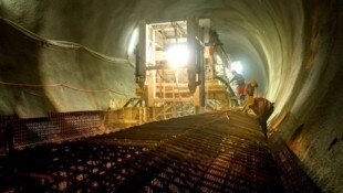 Nach zehn Jahren ist der Semmeringtunnel fertig gegraben. (Bild: ÖBB/Ebner)