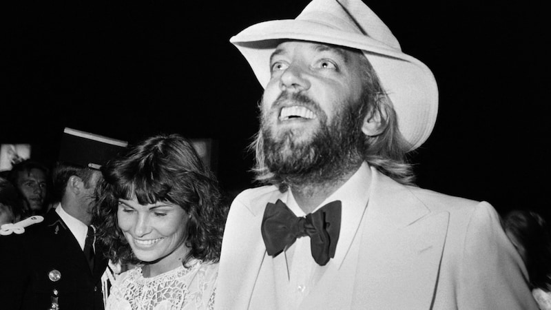 Donald Sutherland és felesége, Francine Racette 1975-ben. (Bild: AFP)