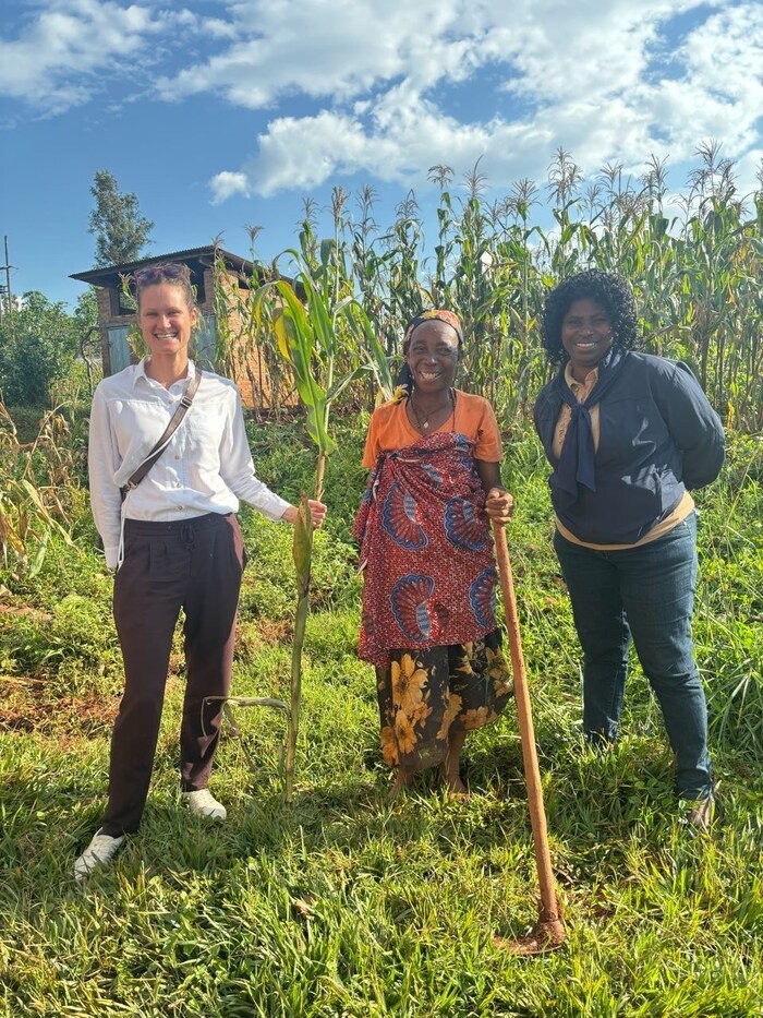 Kadın ve barış uzmanı Katrin Fischer Burundi'de