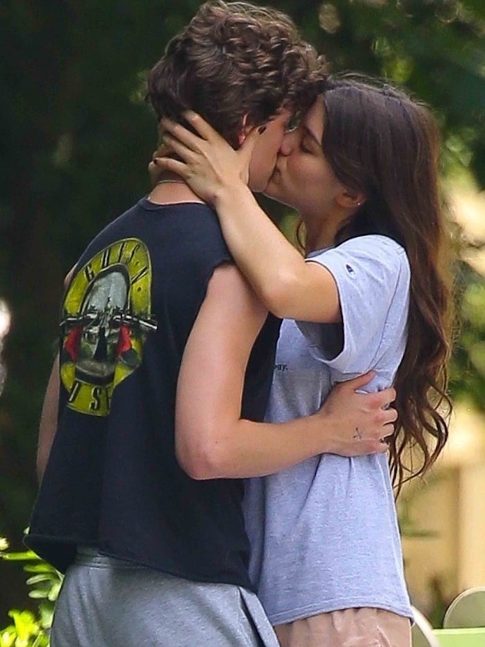 Suri Cruise először szerelmes: a híresség lánya a Central Parkban bújt össze barátjával, Toby ...