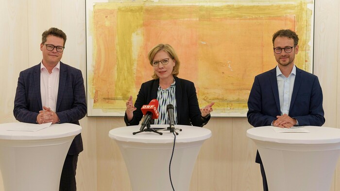 Minister Gewessler with the provincial energy councillors of Vienna and Vorarlberg, Jürgen Czernohorsky (left, SPÖ) and Daniel Zadra (right, Greens)
