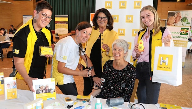 Elisabeth Scheucher-Pichler (center) is also president of the health competence center "Gesundheitstage Kärnten". (Bild: Uta Rojsek-Wiedergut)