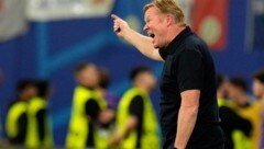 Ronald Koeman, Teamchef der Niederlande, weiß, wie man gegen Österreich verliert. (Bild: AP/Hassan Ammar)