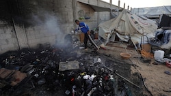 Ein Büro des Roten Kreuzes in Gaza wurde schwer getroffen, es gibt zahlreiche Todesopfer. (Bild: AFP)