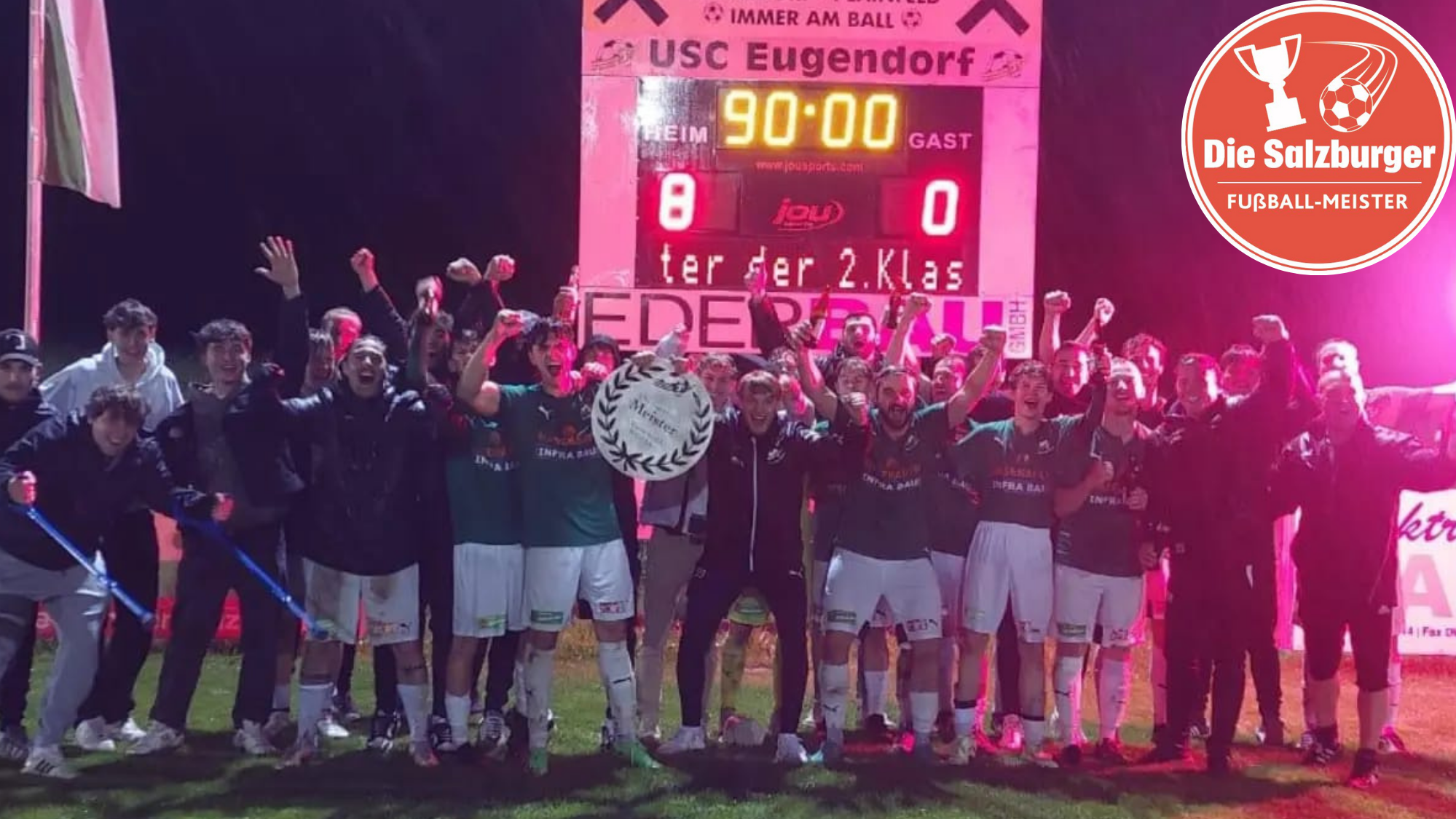 The players of Eugendorf 1b with the championship plate. (Bild: zVg)