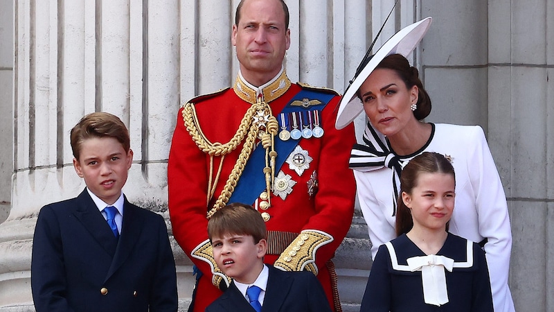 Der Thronfolger und seine Familie seien zu dem Zeitpunkt des besorgniserregenden Vorfalls zu Hause gewesen.  (Bild: APA/AFP/HENRY NICHOLLS)