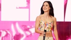 Lena Meyer-Landrut keeps her fans guessing: Has she had her whole back tattooed? (Bild: picturedesk.com/Frederic Kern / Action Press)