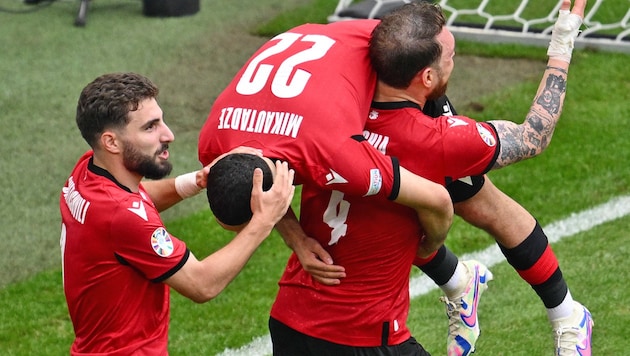 Georgia celebrated their first point at the European Championship finals. (Bild: AFP/APA/Christophe SIMON)