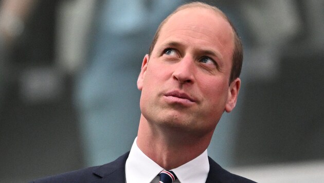 Video footage of Prince William on his almost famous electric scooter has now emerged for the first time - and it's really worth seeing! (Bild: AFP)