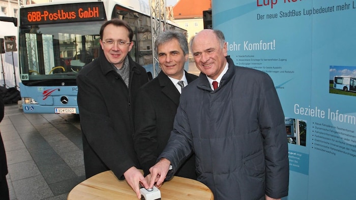 Mit dem damaligen Verkehrsminister Werner Faymann und Landeshauptmann Erwin Pröll startete Stadler 2007 den Lup in St. Pölten.
