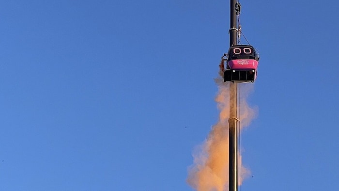 The orange paint was thrown onto the stage from this gondola.