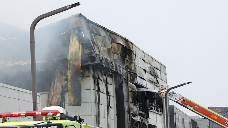 Das abgebrannte Gebäude (Bild: AFP/APA/Yonhap)
