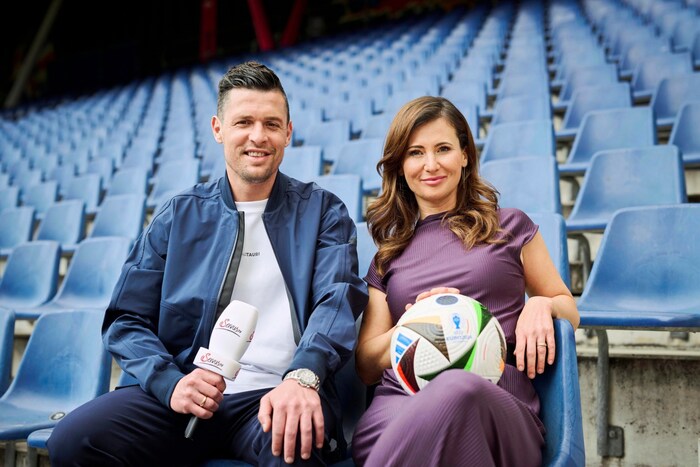 Für ServusTV im Einsatz sind Zlatko Junuzovic und Julia Kienast. 