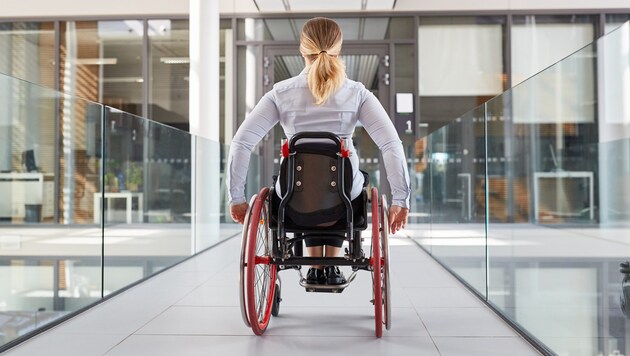 "People with disabilities often need more time and support to develop their skills," says Brigitte Deu from the Upper Austrian regional office of the Social Ministry Service. (Bild: stock.adobe.com/Robert Kneschke)