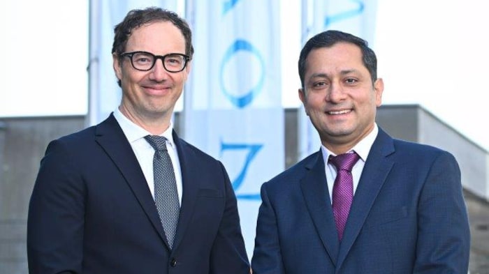 Roland Gander (li.) und Kuntal Baveja sind glücklich über den Meilenstein.