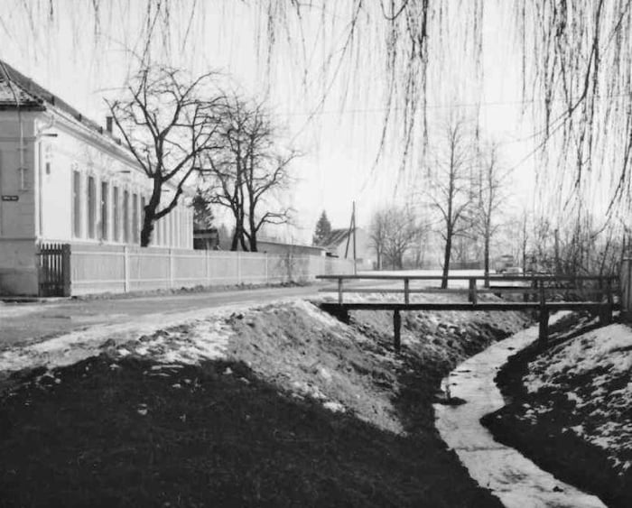 Bis in die 80er-Jahren ist der Wehoferbach oberirdisch durch die Badgasse geführt worden. 