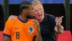 Ronald Koeman und Georginio Wijnaldum (Bild: Copyright 2024 The Associated Press. All rights reserved)