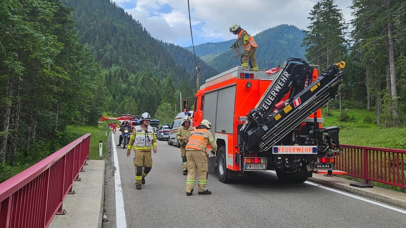 The accident occurred on Planseestraße in the area of the Thorsäulenbach. (Bild: ZOOM Tirol)