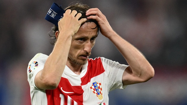 Luka Modric ist nach dem Drama gegen Italien enttäuscht.  (Bild: AFP/APA/Christophe SIMON)
