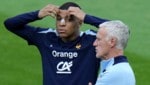 Das Verhältnis zwischen Kylian Mbappe und Didier Deschamps ist angespannt. (Bild: AP ( via APA) Austria Presse Agentur/ASSOCIATED PRESS)