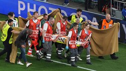 Dramatische Szenen während des Spiels Ungarn gegen Schottland.