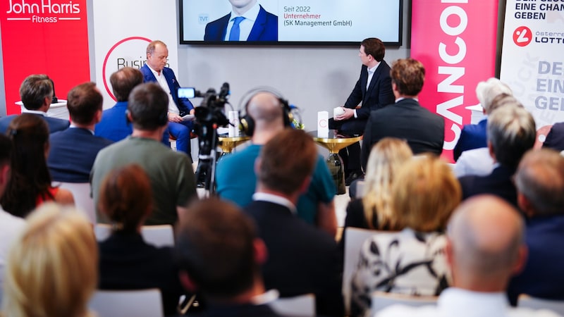 Kurz beim Business-Talk der Beratungsagentur C3 (Bild: APA/Eva Manhart)