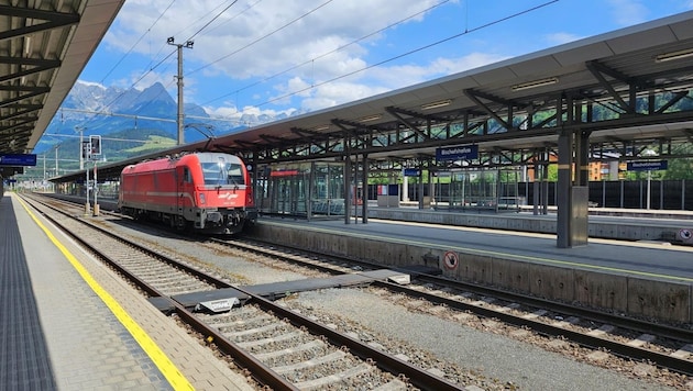 The attack took place at the train station in Bischofshofen on Monday night. (Bild: zVg)