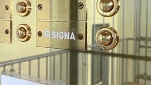 Im Zuge der Insolvenz der Signa Holding werden nun auch die Signa-Markenrechte sowie eine ...