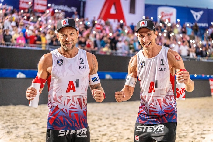 Alex Horst (li.) mit Julian Hörl.