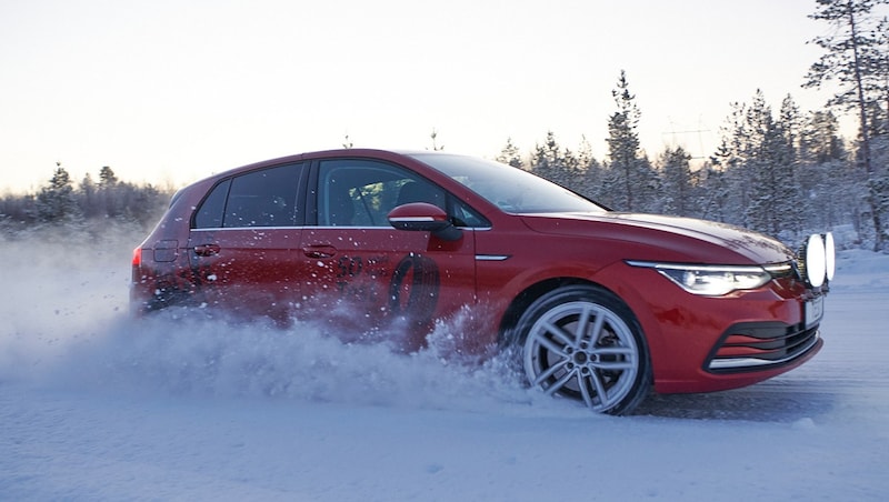 Auch wenn man selten auf Schnee fährt: Wenn, dann sollte der Reifen auch hier etwas taugen. (Bild: ÖAMTC)