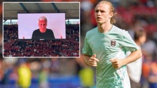 Vor dem Anpfiff wurde im Stadion eine Videobotschaft von Rainhard Fendrich eingespielt. (Bild: GEPA pictures, krone.at)