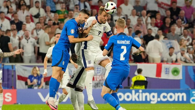 Harry Kane and Co. struggle against Slovenia. (Bild: AP ( via APA) Austria Presse Agentur/ASSOCIATED PRESS)