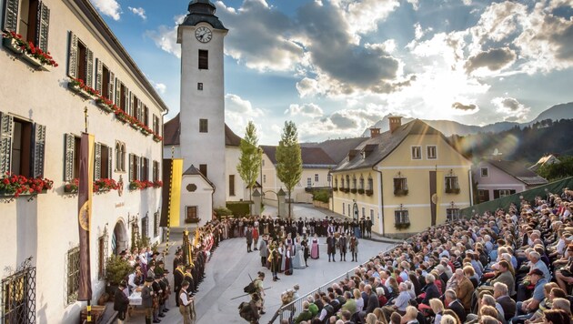 The play on Öblaren's church square. (Bild: Christoph Huber)