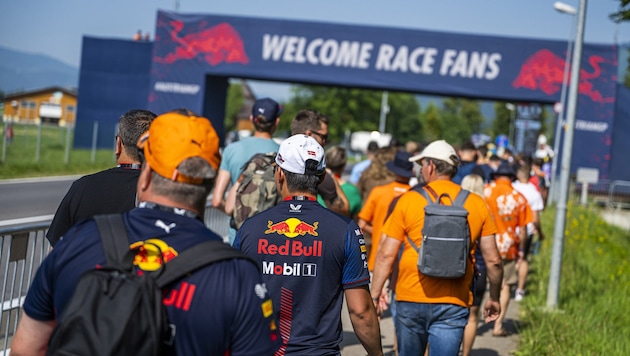 A rajongók özönlenek a spielbergi pályára. (szimbolikus kép) (Bild: Lucas Pripfl / Red Bull Ring)