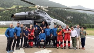 Die Gäste zusammen mit den Veranstaltern der Medalp und dem Team von Martin 2. (Bild: Medalp)