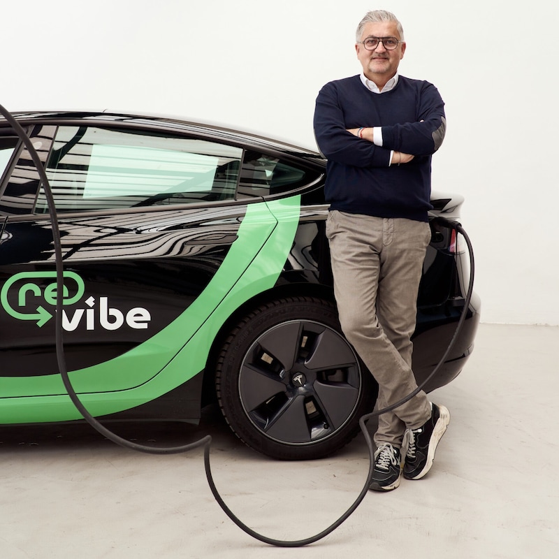Martin Rada, Geschäftsführer von vibe, ist stolz ein Teil der Mobilitätswende zu sein.  (Bild: CHIARAMILO)