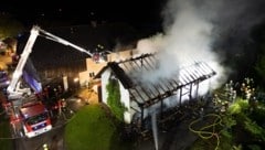 Der Vollbrand eines Stadls in Goldwörth war der Schlusspunkt einer Zündelserie Anfang Mai. (Bild: TEAM FOTOKERSCHI / MARTIN SCHARINGER)