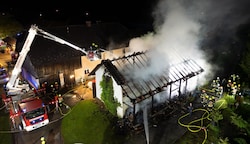 Der Vollbrand eines Stadls in Goldwörth war der Schlusspunkt einer Zündelserie Anfang Mai. (Bild: TEAM FOTOKERSCHI / MARTIN SCHARINGER)