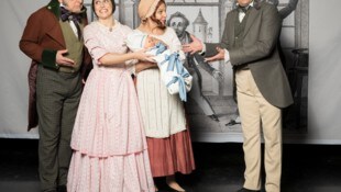 Wer ist der Vater dieses Babys? Das ist die Frage, die den Herrschaften in dem Stück unter den ...