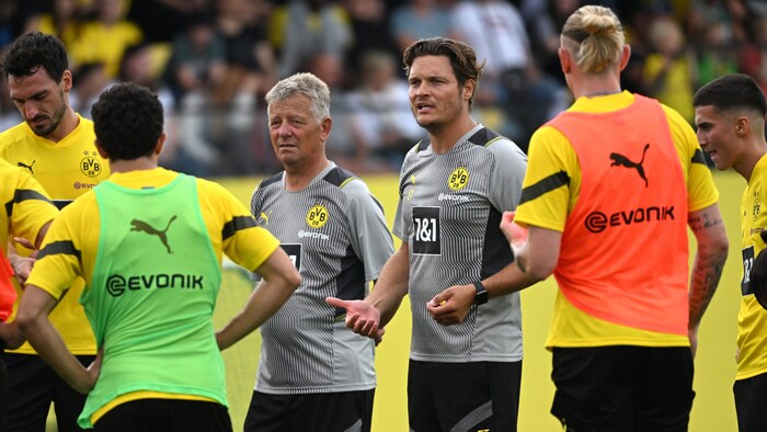 Peter Hermann (left) with former Dortmund coach Edin Terzic