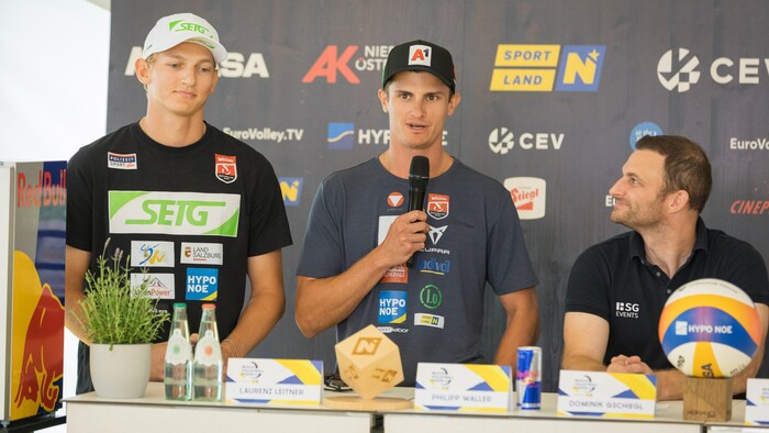 Philipp Waller (middle) with Laurenz Leitner and organizer Dominik Gschiegl.