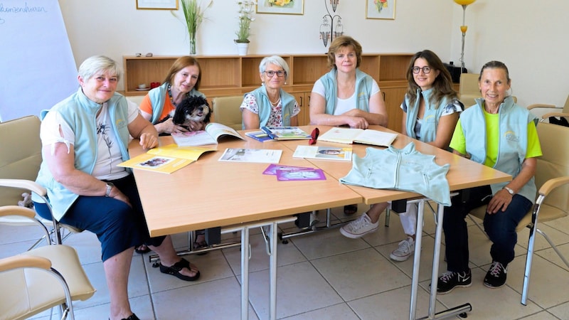 The hospice movement in the spa town of Baden near Vienna invested the Herzensmensch prize in new club clothing and an interesting workshop for volunteers. (Bild: Attila Molnar)
