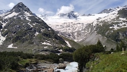 Das Alpinunglück ereignete sich beim Abstieg vom Großen Möseler (Bild Mitte). (Bild: Peter Freiberger)