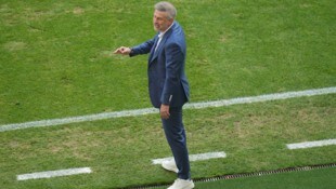Edward Iordanescu hört auf.