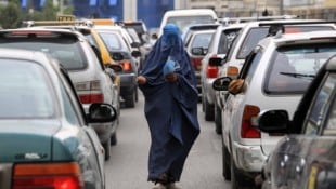 Vollverschleiert im Land der Taliban. Eine 26-jährige Afghanin bekommt jetzt doch kein Visum für ...