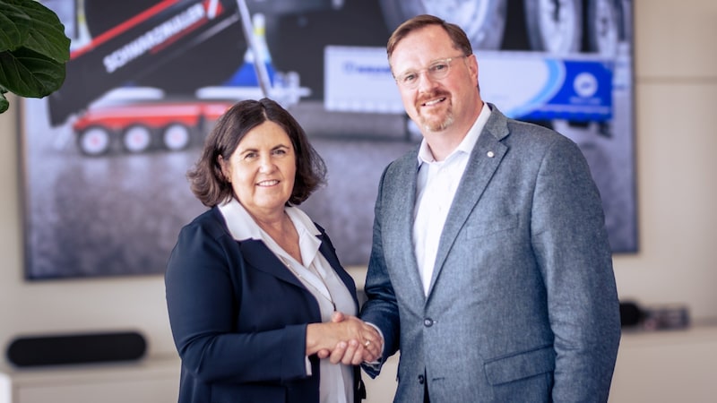 Beate Paletar and Bernard Krone, Chairman of the Supervisory Board of the Krone Group. (Bild: Krone Group)