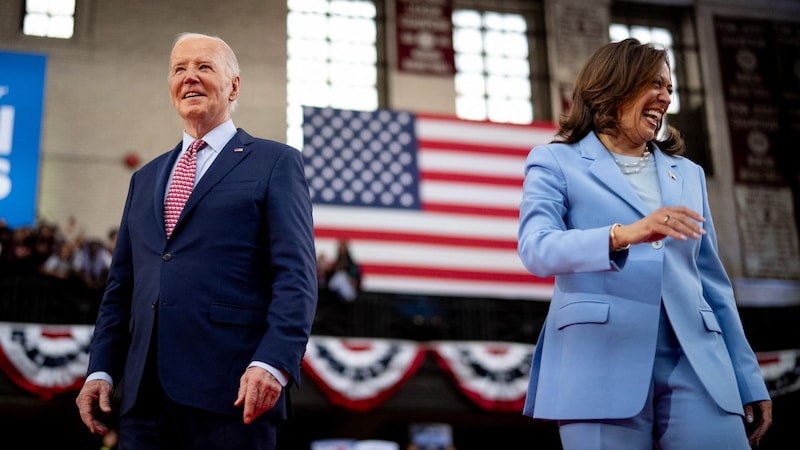Kamala Harris, Joe Biden'ın yerine geçecek aday olarak görülüyor. (Bild: Getty Images/Andrew Harnik)