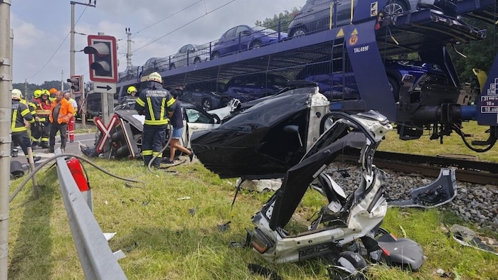 Die Teile wurden regelrecht aus dem Pkw gerissen